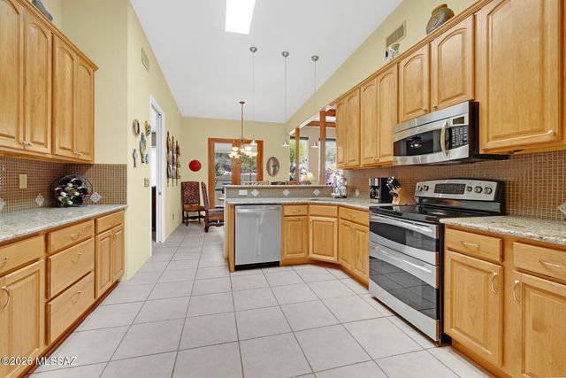 9807 N Ridge Shadow Place, Oro Valley, AZ 85704