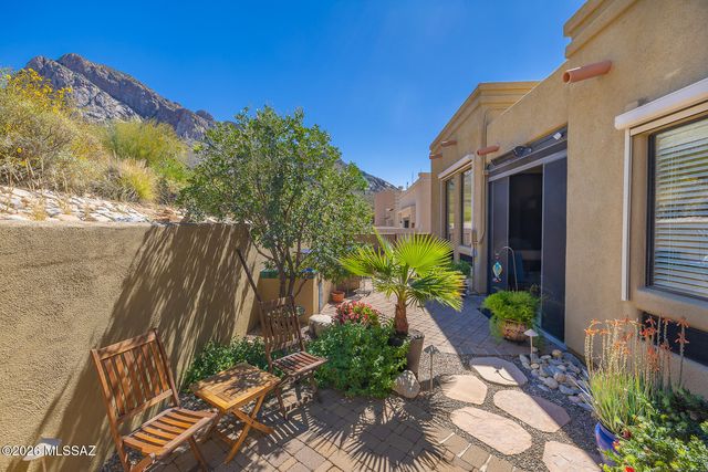 9807 N Ridge Shadow Place, Oro Valley, AZ 85704
