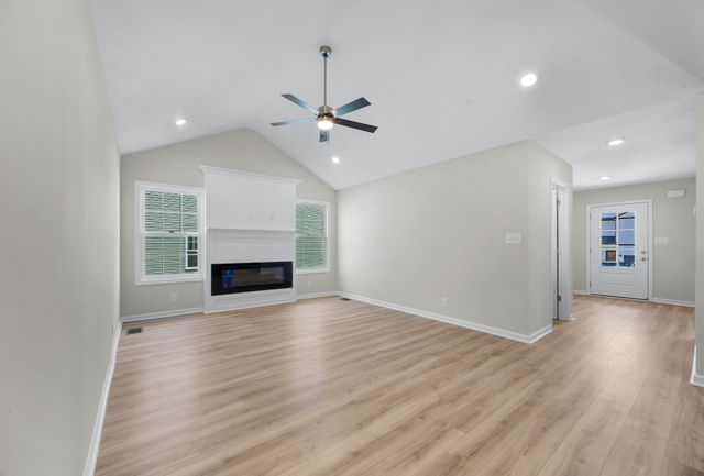 2627 Scott Dr, Clarksville, TN 37042