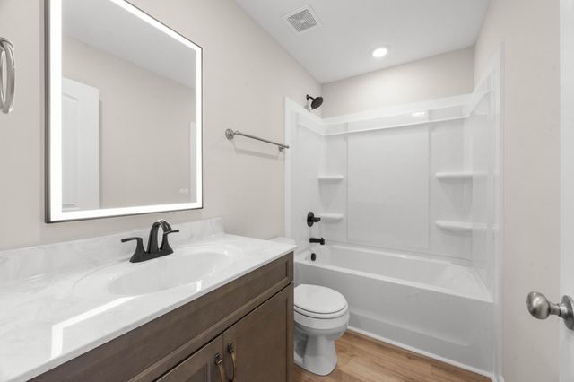 2627 Scott Dr, Clarksville, TN 37042