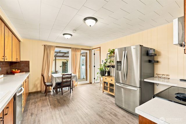 218 Evergreen Street, Mount Vernon, WA 98273