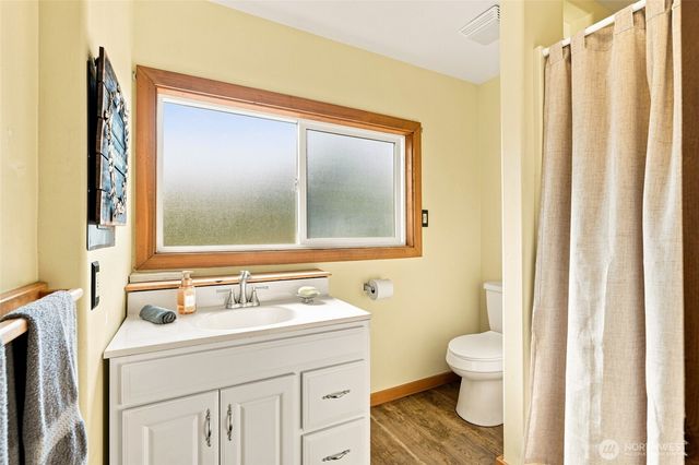218 Evergreen Street, Mount Vernon, WA 98273