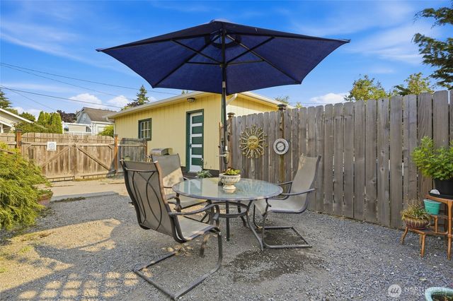 218 Evergreen Street, Mount Vernon, WA 98273