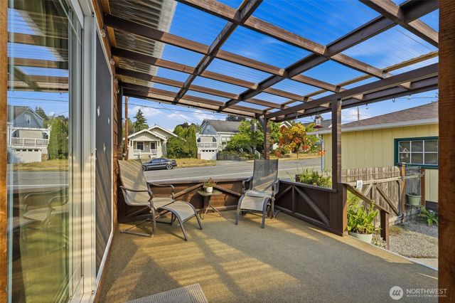 218 Evergreen Street, Mount Vernon, WA 98273