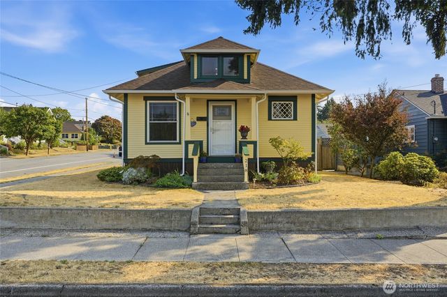 218 Evergreen Street, Mount Vernon, WA 98273