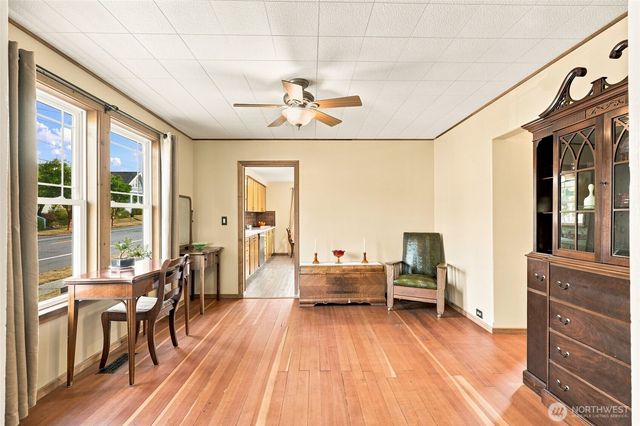 218 Evergreen Street, Mount Vernon, WA 98273