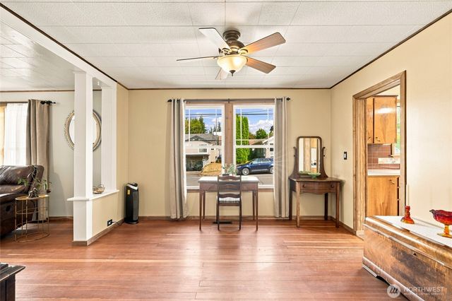 218 Evergreen Street, Mount Vernon, WA 98273