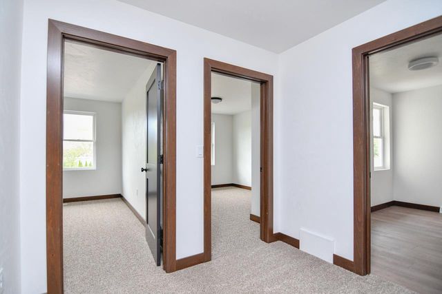 735 HOFFMAN ROAD, Green Bay, WI 54301