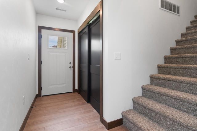 735 HOFFMAN ROAD, Green Bay, WI 54301