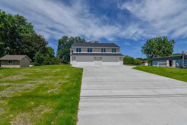 735 HOFFMAN ROAD, Green Bay, WI 54301