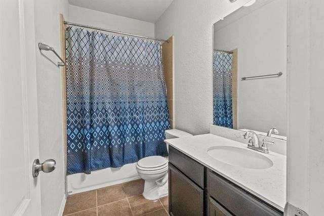 306 Edgewater Park Drive, Bacliff, TX 77518