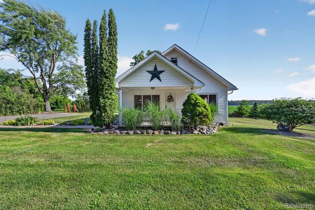 3658 Newburg Road, Shiawassee Township, MI 48414