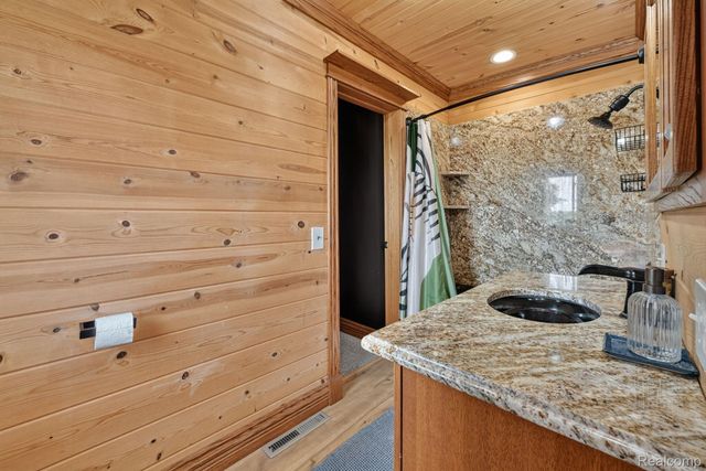 3658 Newburg Road, Shiawassee Township, MI 48414