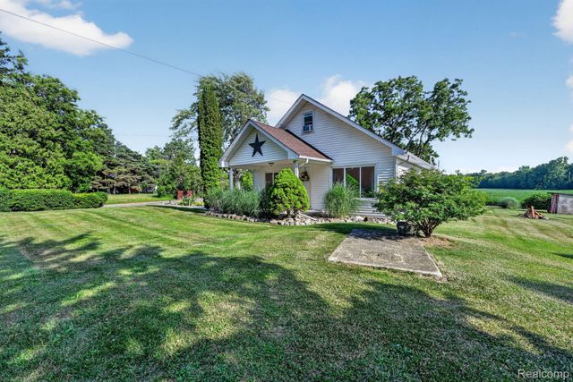 3658 Newburg Road, Shiawassee Township, MI 48414
