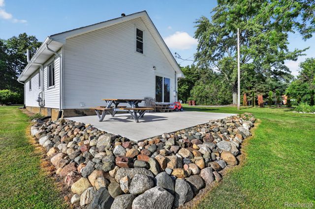 3658 Newburg Road, Shiawassee Township, MI 48414