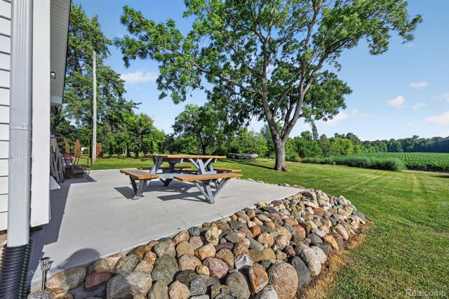 3658 Newburg Road, Shiawassee Township, MI 48414