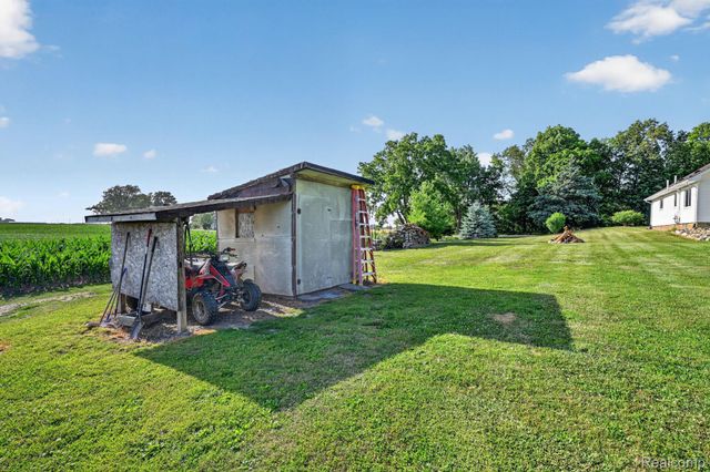 3658 Newburg Road, Shiawassee Township, MI 48414