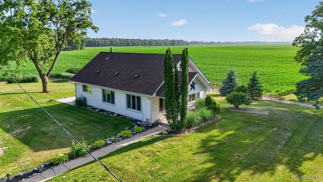 3658 Newburg Road, Shiawassee Township, MI 48414