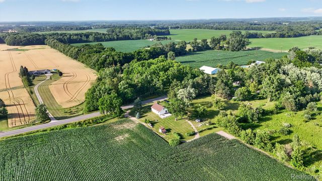 3658 Newburg Road, Shiawassee Township, MI 48414