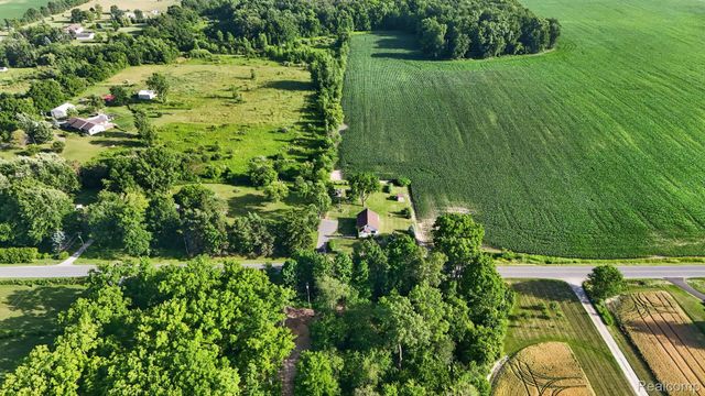 3658 Newburg Road, Shiawassee Township, MI 48414
