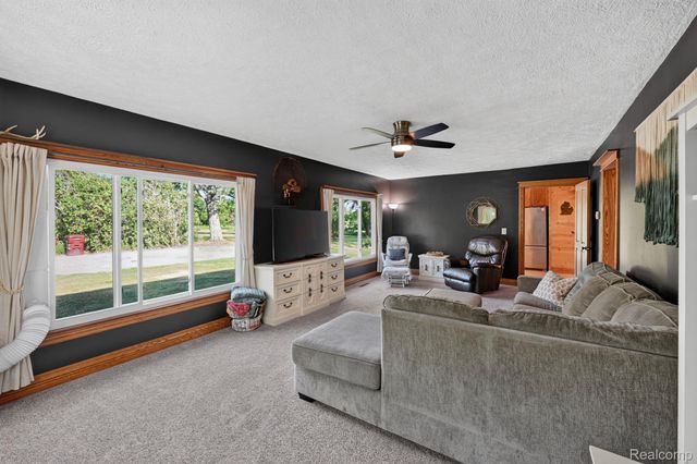 3658 Newburg Road, Shiawassee Township, MI 48414