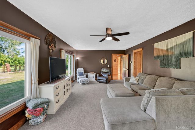 3658 Newburg Road, Shiawassee Township, MI 48414