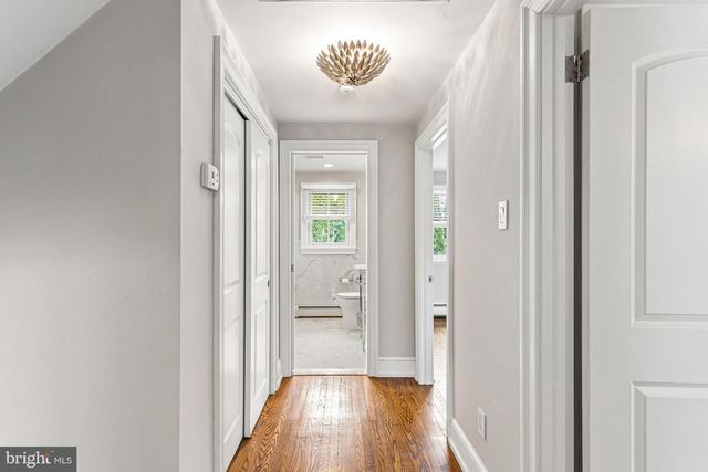 332 OVERHILL RD, Wayne, PA 19087