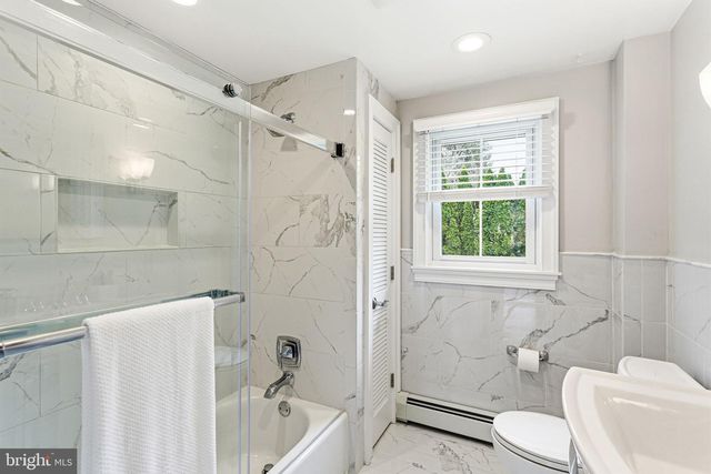 332 OVERHILL RD, Wayne, PA 19087