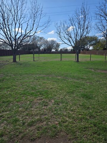 3731 Joe Wilson Road, Midlothian, TX 76065