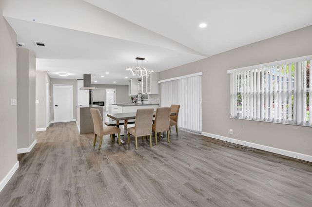 3068 NW 25th Way, Boca Raton, FL 33434