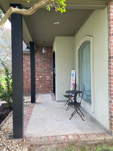 6719 Woodside Dr, Zachary, LA 70791