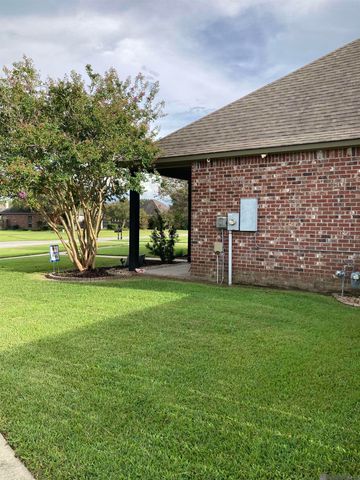 6719 Woodside Dr, Zachary, LA 70791