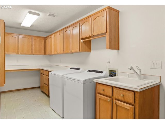 20301 Sw GASSNER Rd, Beaverton, OR 97007