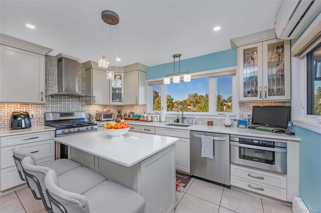 34 Harmony Lane, Westbury, NY 11590