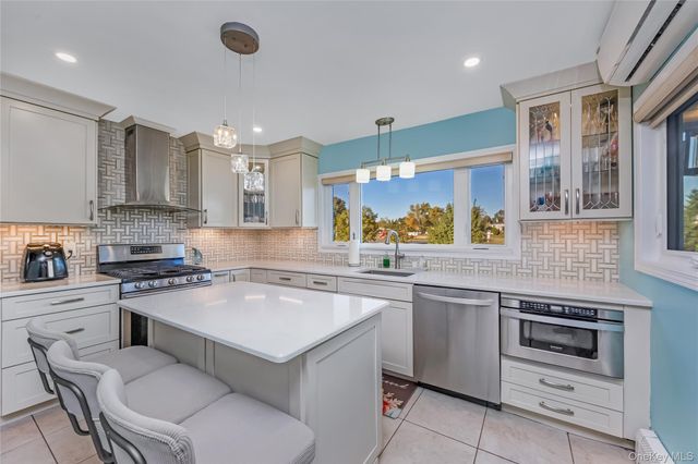 34 Harmony Lane, Westbury, NY 11590