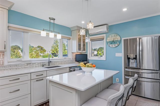 34 Harmony Lane, Westbury, NY 11590