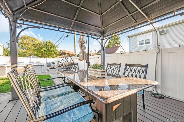 34 Harmony Lane, Westbury, NY 11590