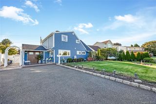 34 Harmony Lane, Westbury, NY 11590