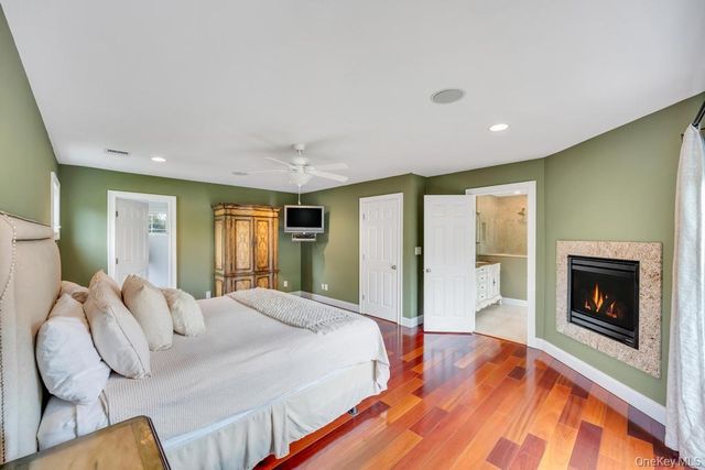83 Gillette Avenue, Bayport, NY 11705