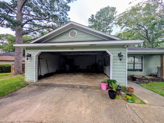 630 Chapelwood Drive, Dothan, AL 36305
