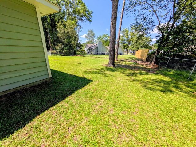 630 Chapelwood Drive, Dothan, AL 36305