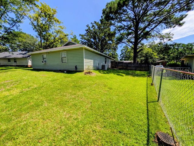 630 Chapelwood Drive, Dothan, AL 36305