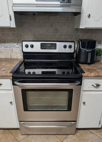 630 Chapelwood Drive, Dothan, AL 36305
