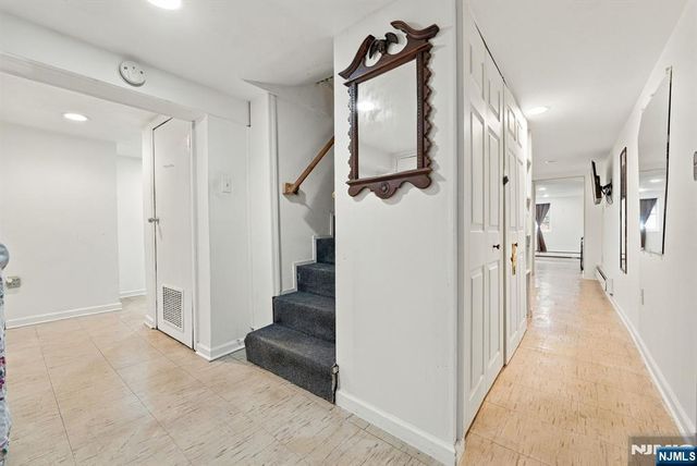 352 Farnham Avenue, Lodi, NJ 07644