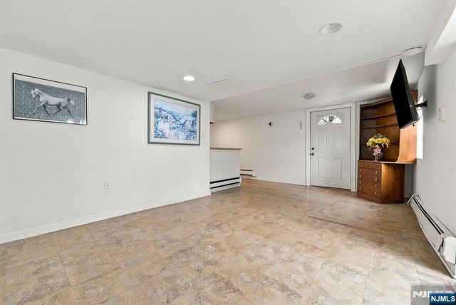 352 Farnham Avenue, Lodi, NJ 07644