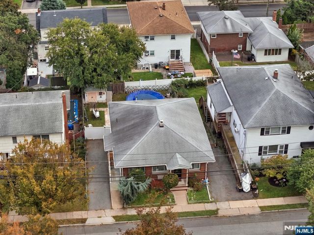 352 Farnham Avenue, Lodi, NJ 07644