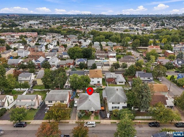 352 Farnham Avenue, Lodi, NJ 07644