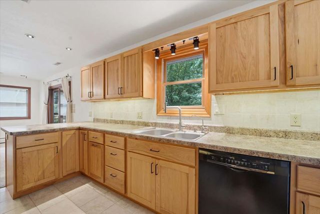 2613 Joplin Avenue, Denver, IA 50622