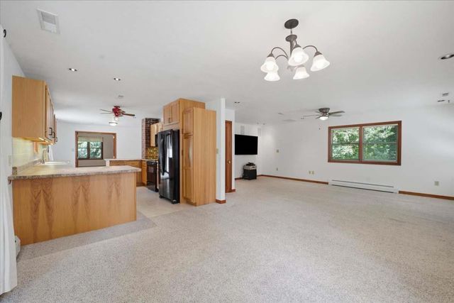 2613 Joplin Avenue, Denver, IA 50622