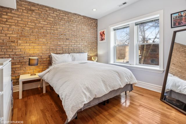 6301 N Richmond Street 2, Chicago, IL 60659